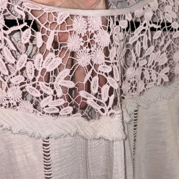 Anthropologie Guest Editor Pink Blouse Top w Lace BOHO Peasant Size Medium EUC - Picture 5 of 9